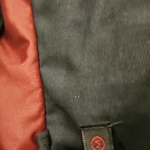 Levis Puffer coat with hood - Picture 14 of 14